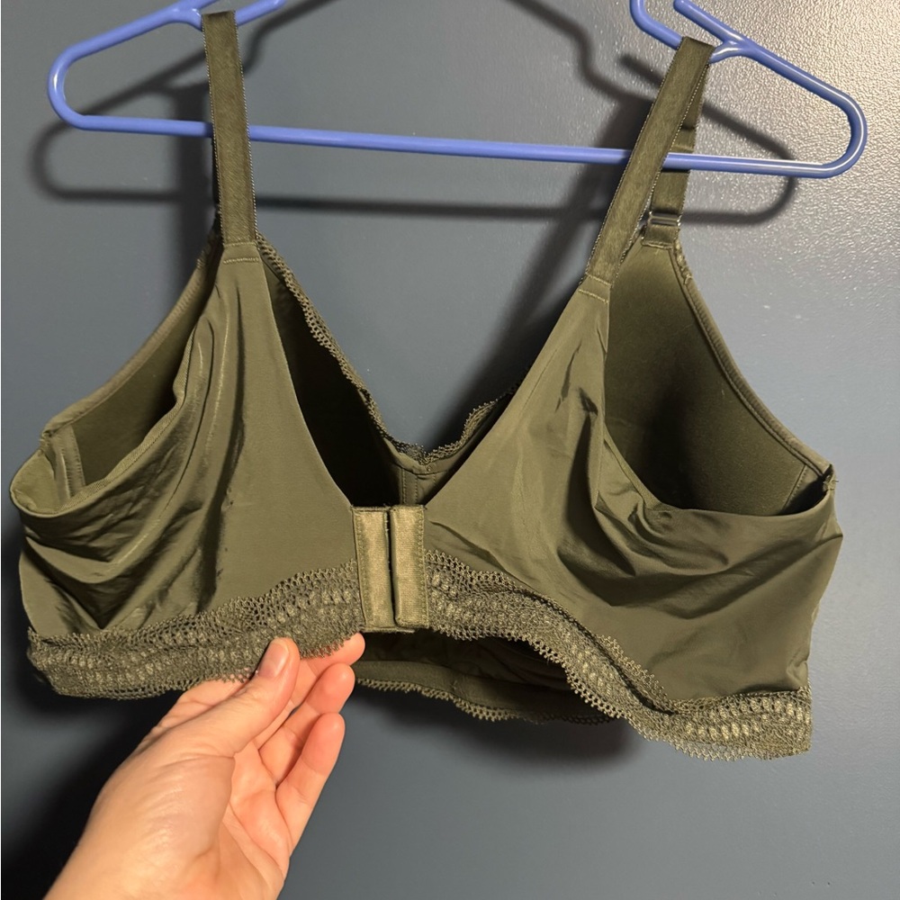 Torrid Bra - Picture 2 of 3